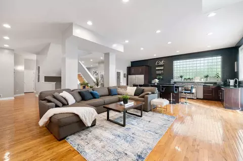 2630 S Throop St #1244908P, Chicago, IL 60608
