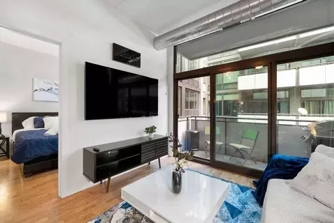 660 W Wayman St #1244912P, Chicago, IL 60661