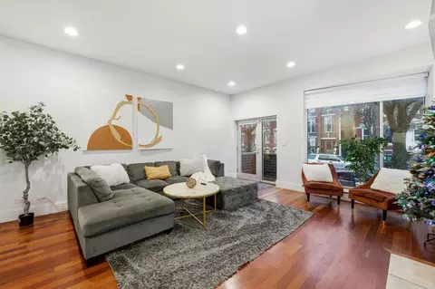 1621 W Beach Ave #1244913P, Chicago, IL 60622