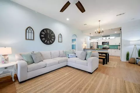 994 Dolly St #1223247P, Gilchrist, TX 77617