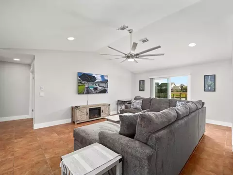 2 Cedar Ct #1261623P, Palm Coast, FL 32137