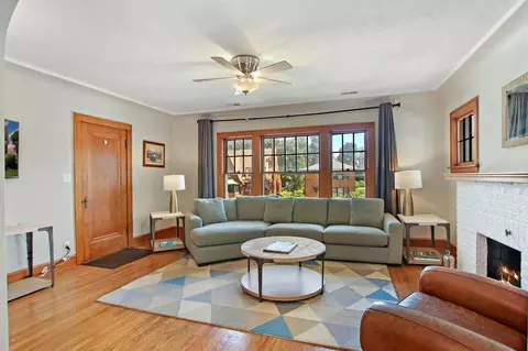 915 W Pacific Ave #1265537P, Waukegan, IL 60085