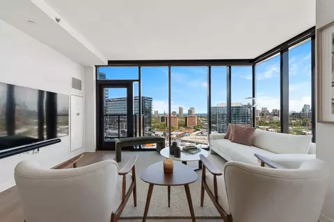 901 W Blackhawk St #1029649P, Chicago, IL 60642