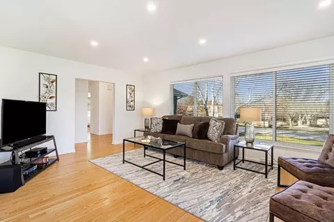 1542 Orchard Rd #1285079P, Wheaton, IL 60189