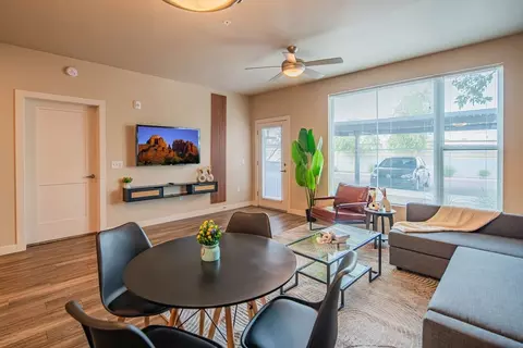 s willow dr, Tempe, AZ 85282