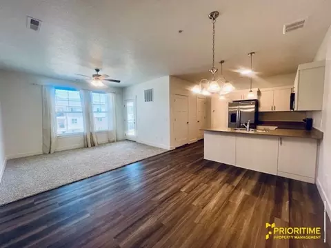 13713 S Hanley Ln, Riverton, UT 84065
