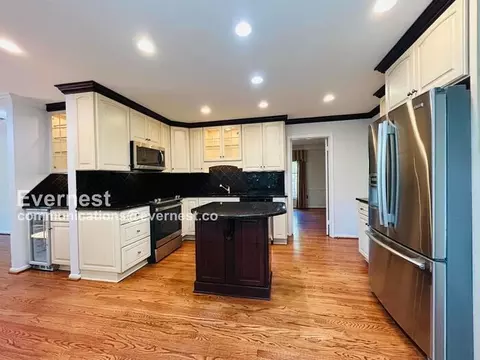 4669 Timber Ridge Dr, Montclair, VA 22025