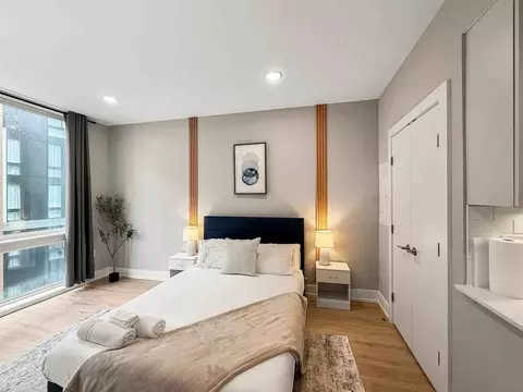 626 N Columbus Blvd #1055925P, Philadelphia, PA 19123