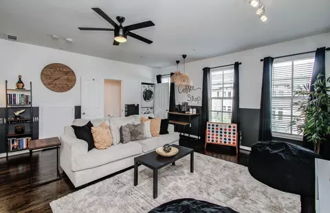 2216 Chenevert St #1256832P, Houston, TX 77003