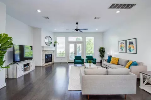 5732 Darling St #1056419P, Houston, TX 77007