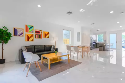1175 NW 26th St #1022302P, Miami, FL 33127