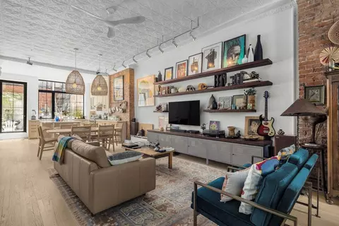 33 Bond St #1256825P, New York, NY 10012