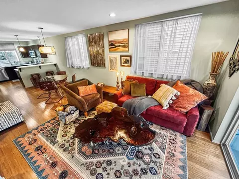 2445 55th Ave SW # A, Seattle, WA 98116