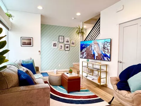 700 Broadway E #1035934P, Seattle, WA 98102