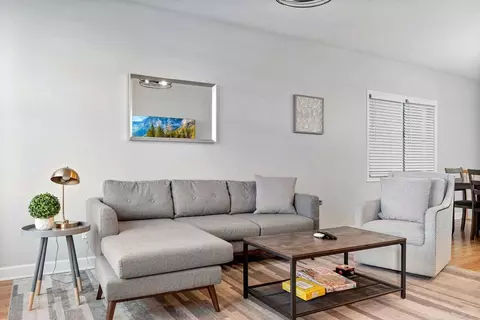 1044 N California Ave #1032509P, Chicago, IL 60622