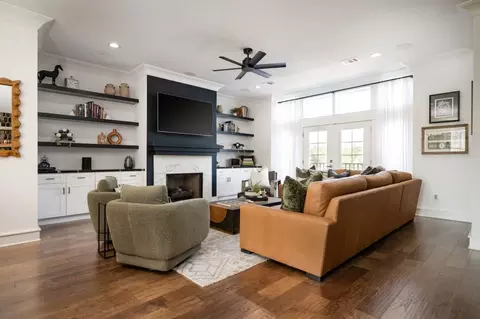 218 Tarrow St #1071608P, College Station, TX 77840