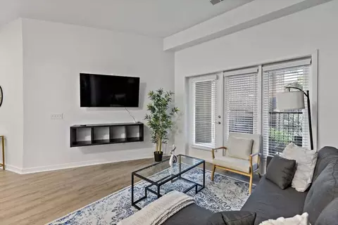 205 S Kings Dr #1263118P, Charlotte, NC 28204