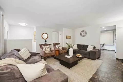 720 Kemah Ln #1237883P, Schaumburg, IL 60193