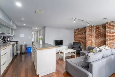 2452 18th St NW #1034721P, Washington, DC 20009
