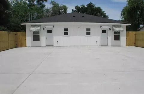 702 5th St #1268422P, Corpus Christi, TX 78401