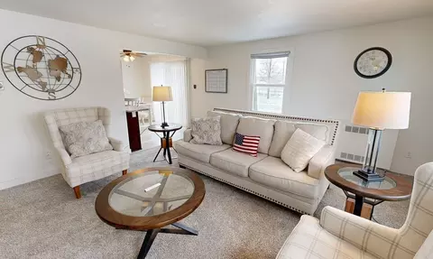 512 N 10th St #1270853P, De Pere, WI 54115