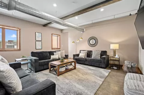 301 E Walnut St #1285758P, Des Moines, IA 50309