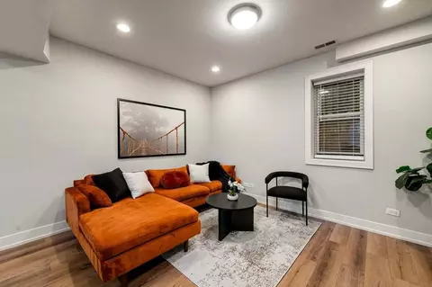 2207 W 18th St #1296498P, Chicago, IL 60608