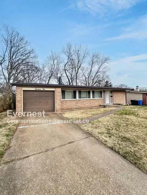 1610 Gallant Fox Dr, Florissant, MO 63033