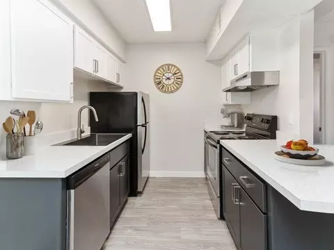 5150 W Eugie Ave, Glendale, AZ 85304
