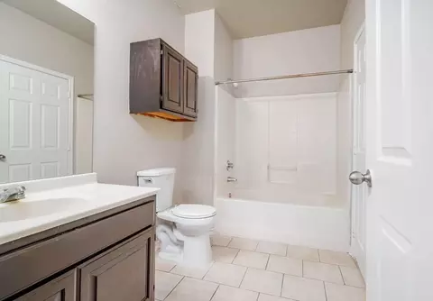 4611 E Houston St, San Antonio, TX 78220
