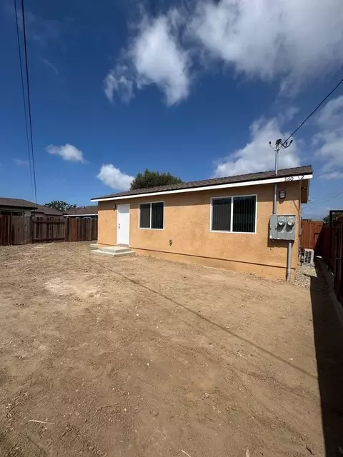 1160 S G St #2, Oxnard, CA 93033