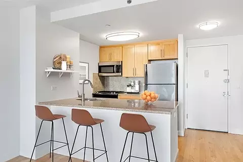 245 E 124th St, New York, NY 10035