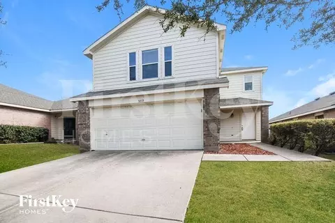 5017 Waterford Dr, Fort Worth, TX 76179