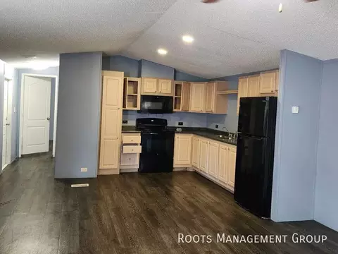 1325 N Franklin St #219, Dublin, GA 31021