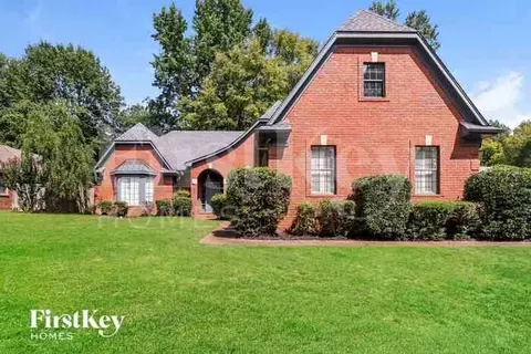 8410 Walnut Tree Dr, Memphis, TN 38018