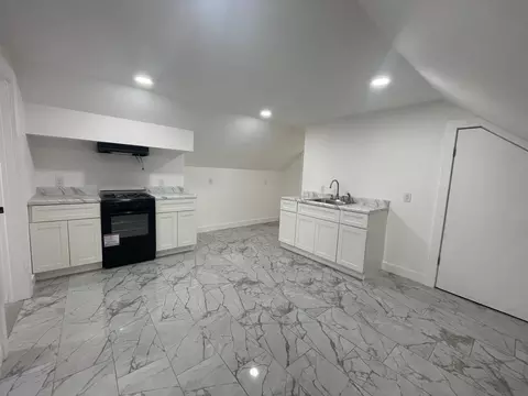 148 Chilton St #3, Elizabeth, NJ 07202