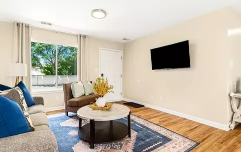 18459 Sharon Ln #1032344P, Roseville, MI 48066