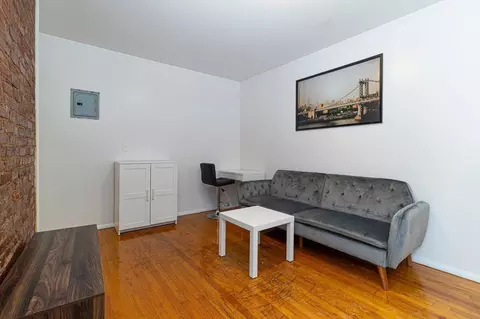 238 E 95th St #1058693P, New York, NY 10128