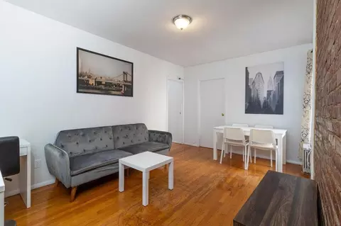 238 E 95th St #1058693P, New York, NY 10128