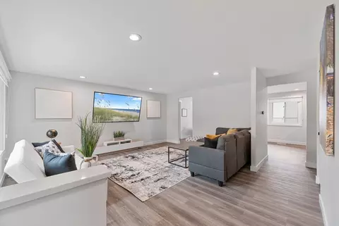 227 Wakefield Ln #1032510P, Schaumburg, IL 60193