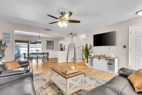 897 Imperial Dr #1244950P, Largo, FL 33771