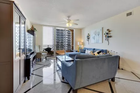2065 S Ocean Dr #1049793P, Hallandale Beach, FL 33009