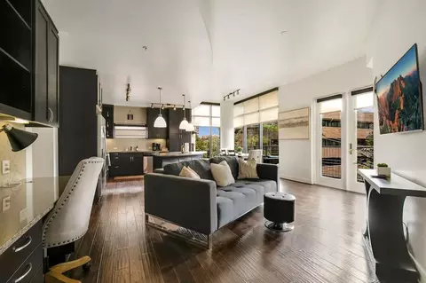 bowen st, Dallas, TX 75204