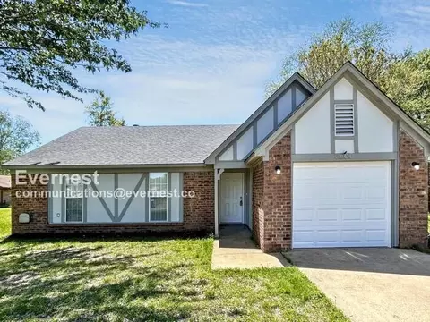 6205 Somerset Cv, Horn Lake, MS 38637