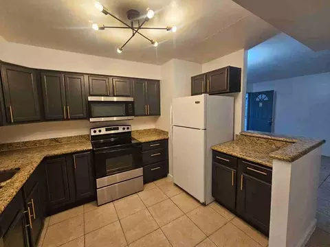 425 E Brown Rd, Mesa, AZ 85203