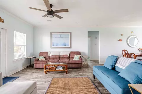 998 Dolly St #1223259P, Gilchrist, TX 77617
