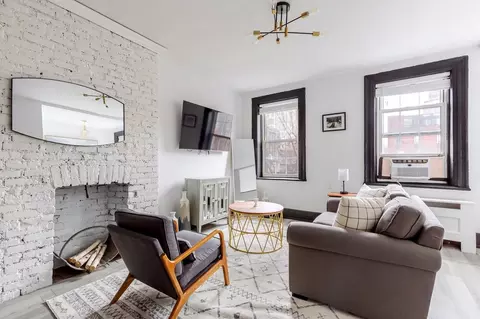 333 W 11th St #1054919P, New York, NY 10014