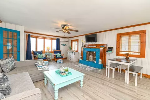23 Wall St #1057366P, Hampton, NH 03842