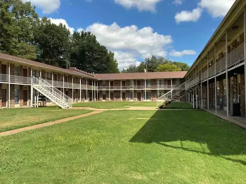 31 Gillman Ln #25, Jackson, TN 38301