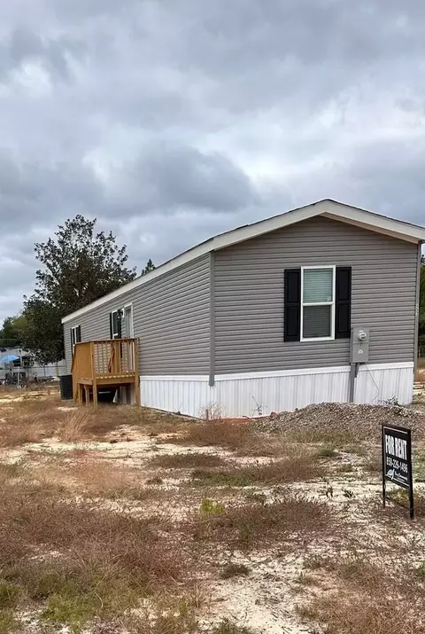 453 W Juniper Ave, Defuniak Springs, FL 32433